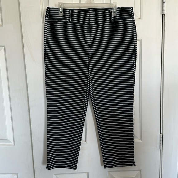 Loft grey and white pant size 10 - Picture 1 of 4